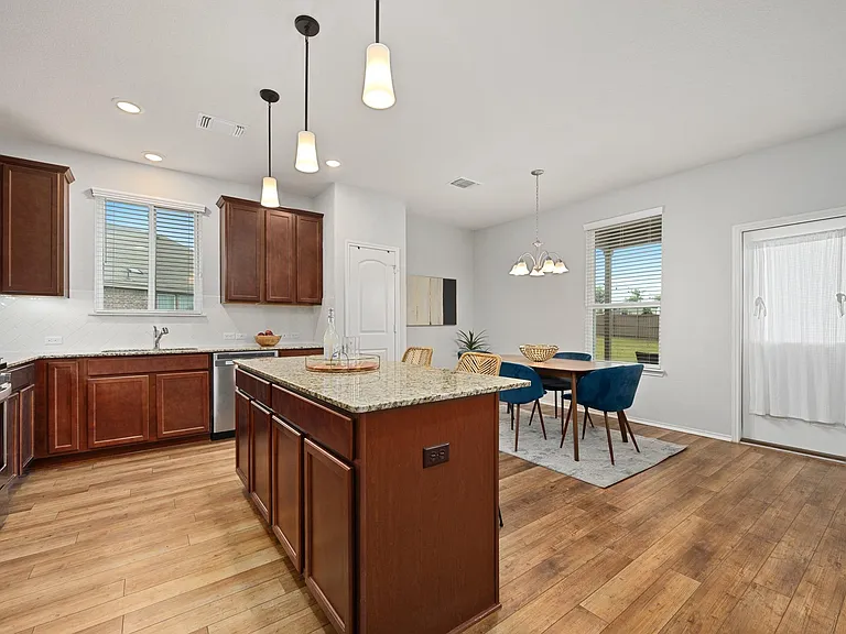 129 Purple Heart Dr — Photo 10