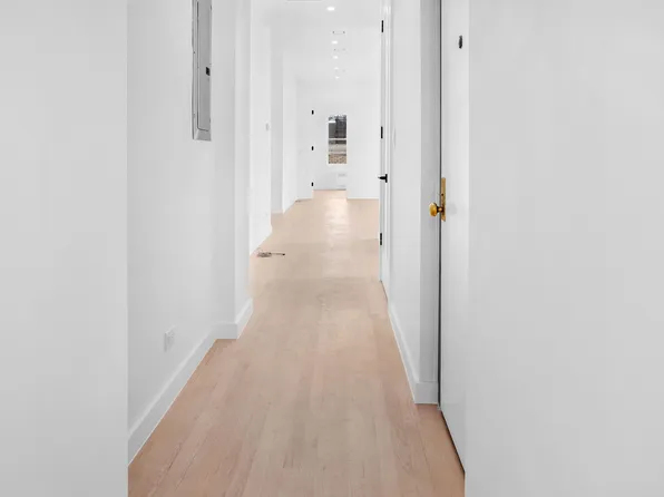 740 West End Avenue image 7 of 20