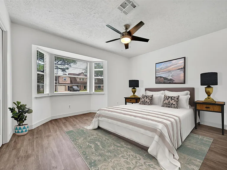 9411 Roos Rd — Photo 29