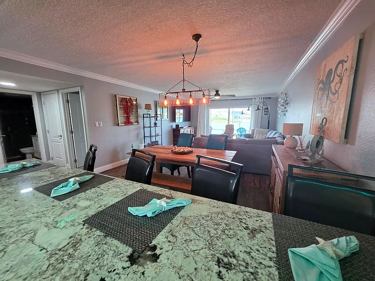 325 Causeway #A102 — Photo 7