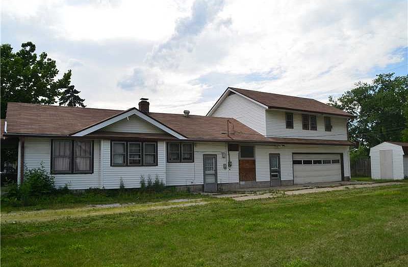 1st image of 520 E Mills Ave