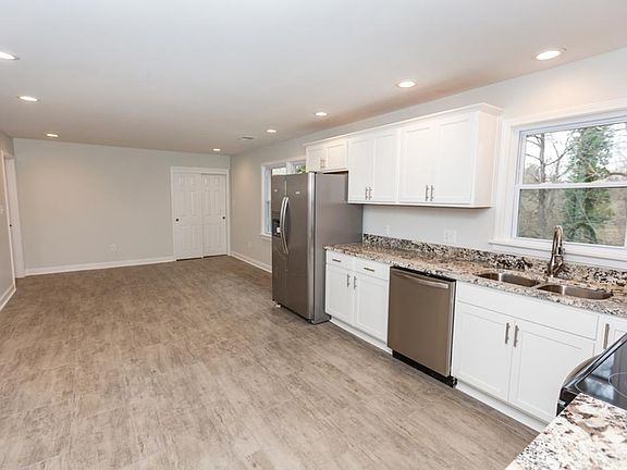 2nd image of 404 Meherrin St