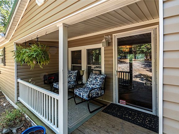 3rd image of 1082 Boulder Cir