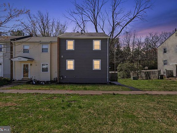 2nd image of 9662 Westport Ln