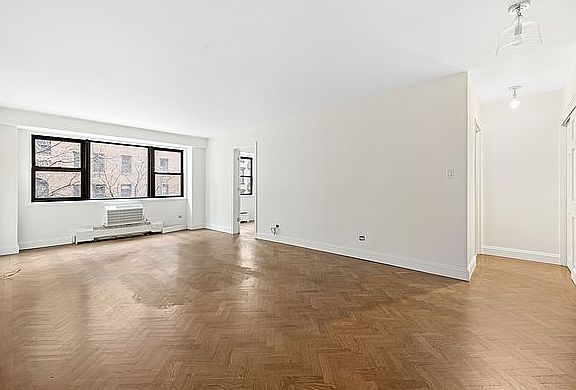 3rd image of 320 E 54th St APT 3D