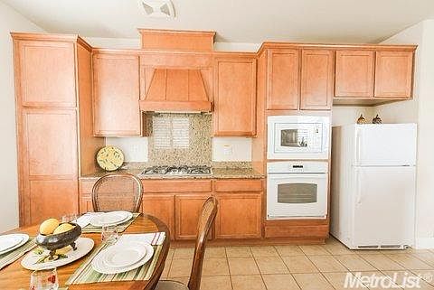 4th image of 1709 Dogwood Glen Way
