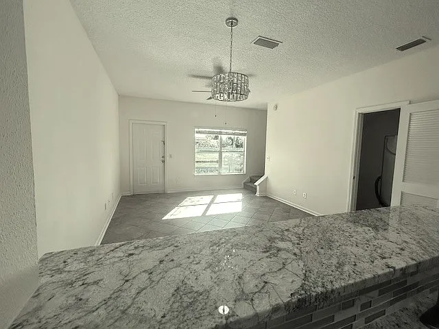 2 bed, 1104 sqft, $1,750 — Photo 3