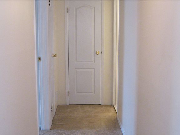 2nd image of 41 Dawson Cir