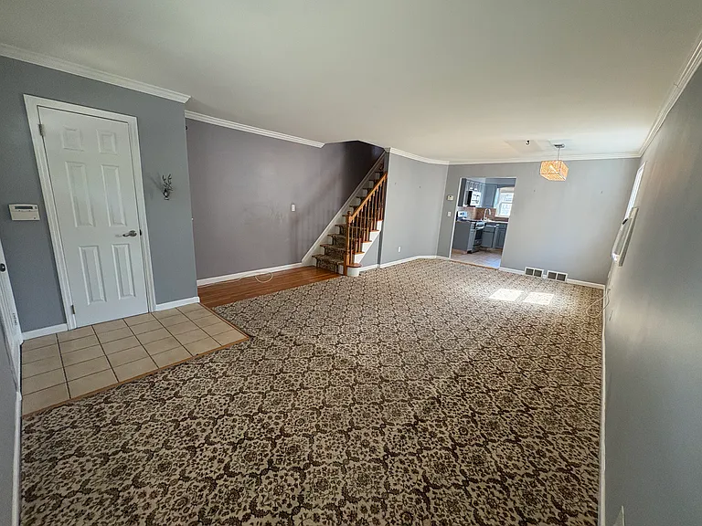 327 Chesterton Ave — Photo 3