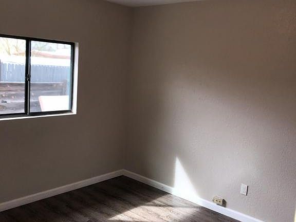 4th image of 3217 E Glenn St Unit B
