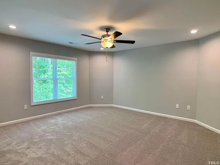 141 Diploma Dr — Photo 18