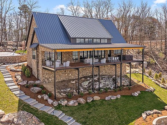 2nd image of 6565 Scenic Hwy