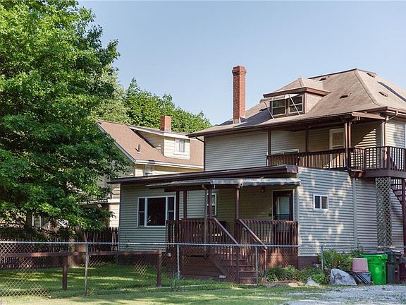 2nd image of 263 E Tuscarawas Ave