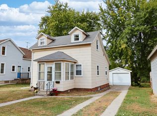 210 Elm St NE, Sleepy Eye, MN 56085