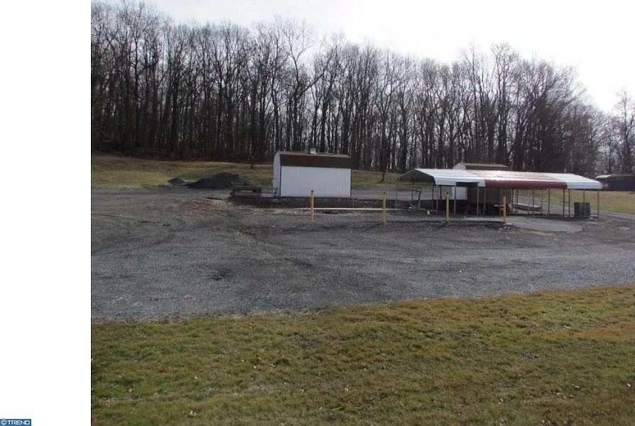 2nd image of 3171 Pricetown Rd