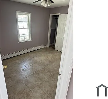 3 bed, 950 sqft, $3,753 — Photo 2