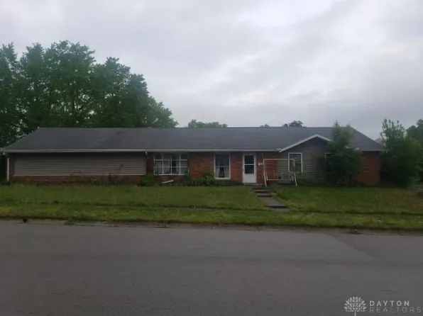 1301 Butternut Dr, New Carlisle, OH 45344