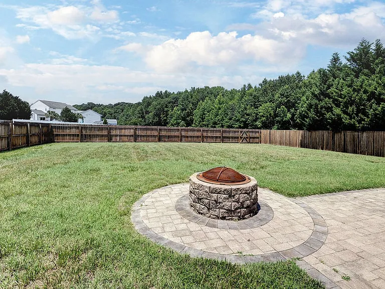 4688 Yeardley Loop — Photo 40