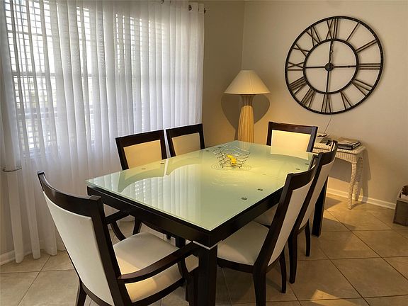 5th image of 4026 Oakridge D #4026