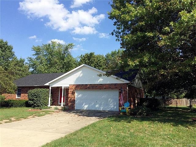1st image of 708 Oak Brook Dr