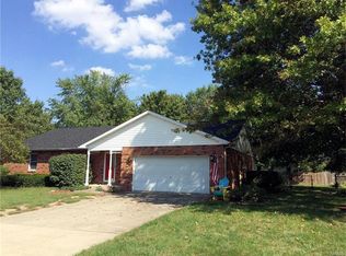 708 Oak Brook Dr, Freeburg, IL 62243