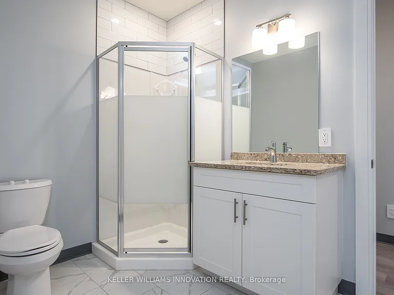 10 Queen St #202 — Photo 18