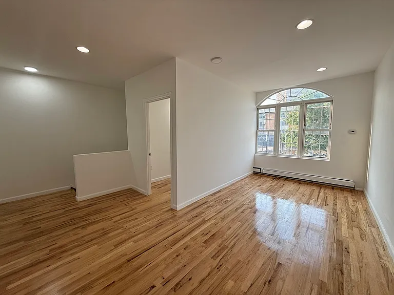 492 Kosciuszko St #2 — Photo 1