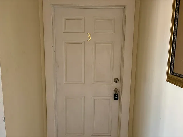 372 Washington Ave #3 — Photo 2