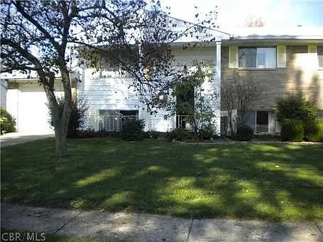 2444 Lisbon Dr photo 1