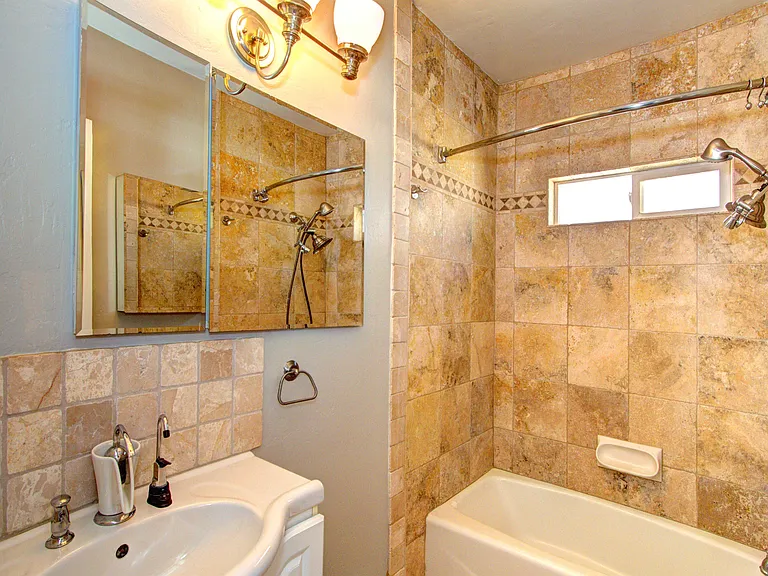 325 Middlefield Rd — Photo 11