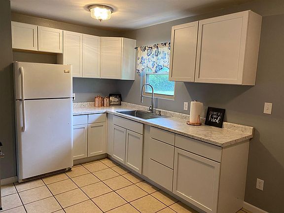 4th image of 2322 Tippecanoe St