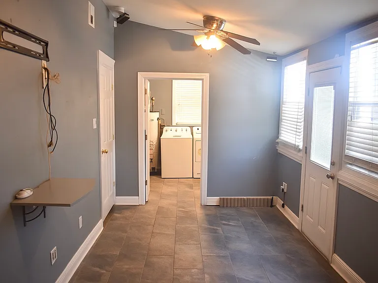 9129 Nelson St — Photo 10