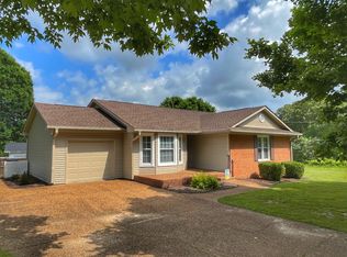 403 Mockingbird Ln, Dickson, TN 37055