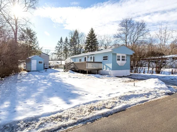 18 Maple St #14, Pepperell, MA 01463