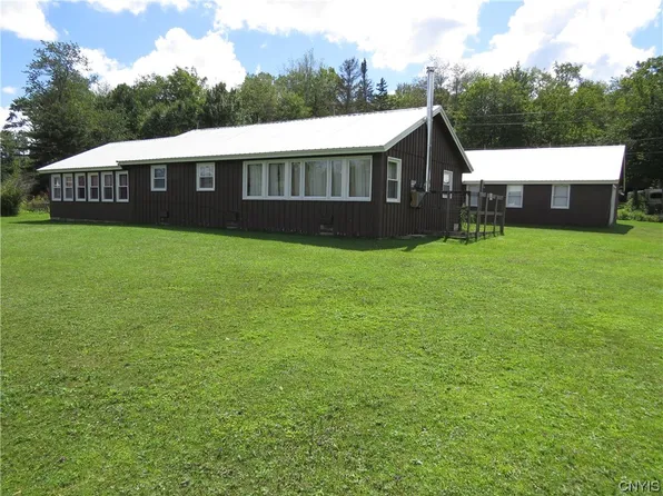 107 Spruce Lake Rd, Little Falls, NY 13365
