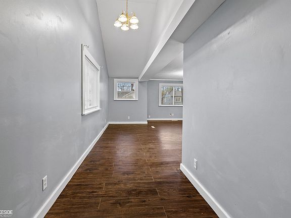 5th image of 2105 Lambden Rd