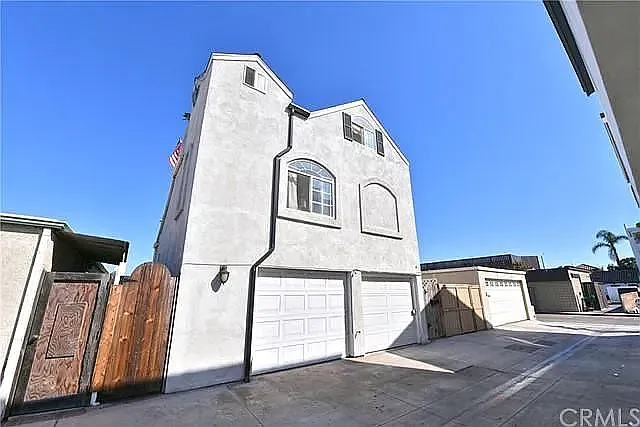 3 bed, 1200 sqft, $4,650 — Photo 3