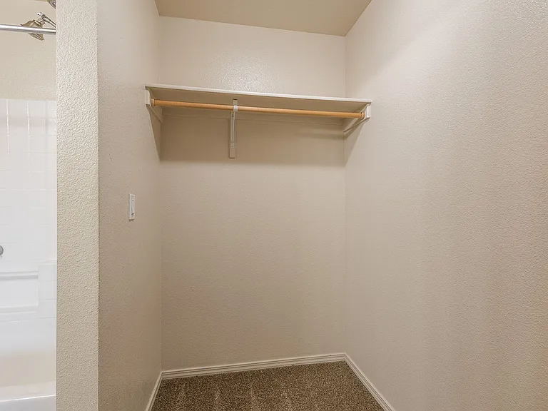 143 E Rose Lake Dr — Photo 26