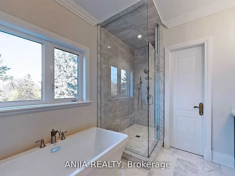 6 Daniel Cozens Ct — Photo 21