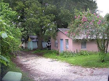 2nd image of 15123 Hill Rd