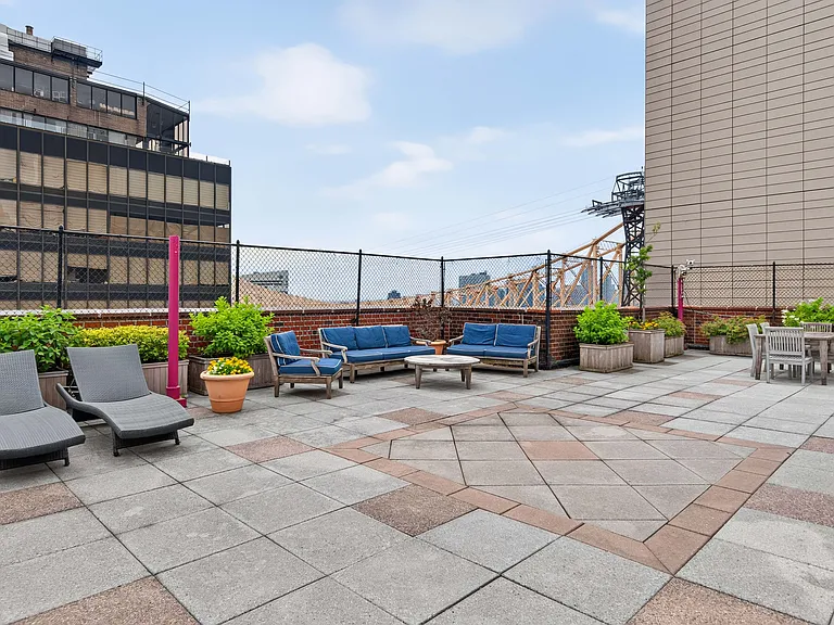 440 E 62nd St #16G — Photo 8