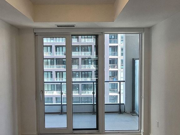 4th image of 121 Lower Sherbourne St #745