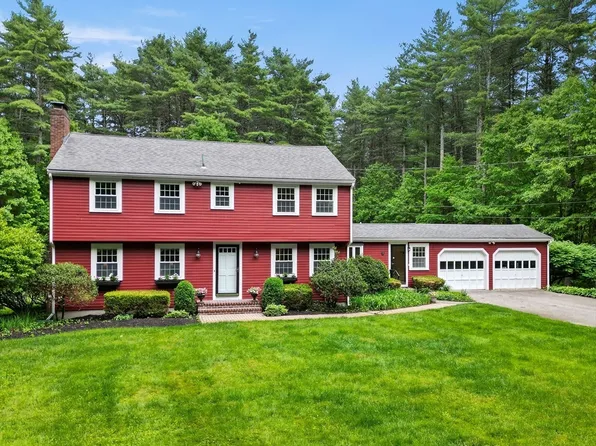 5 Blueberry Ln, Topsfield, MA 01983