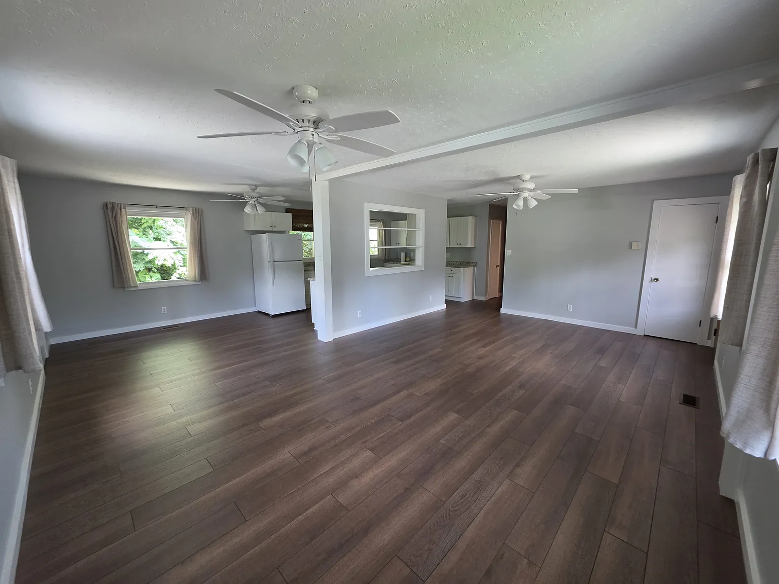 3 bed, 1152 sqft, $1,800 — Photo 3