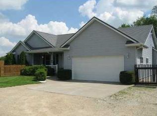 761 Lillian Ln, Lisbon, IA 52253