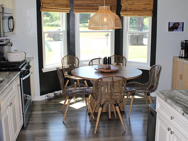 183 Lake Dr — Photo 4