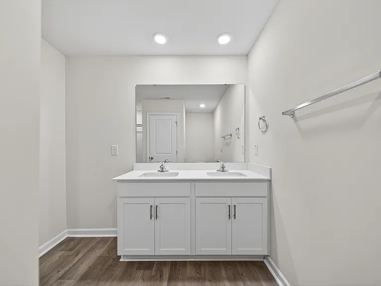 1175 Evelynnview Ln — Photo 32