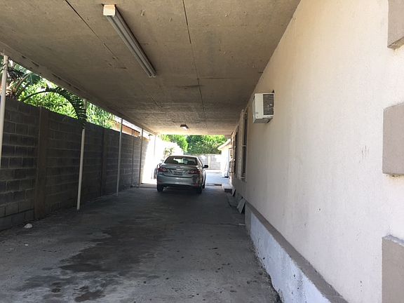 3rd image of 2917 S Bartlett Ave