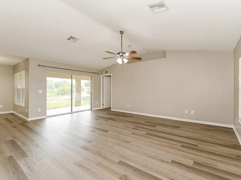3608 5th St SW — Photo 4