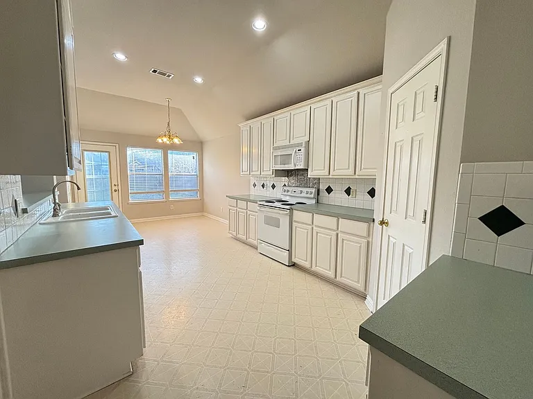 2601 Coffey Dr — Photo 26